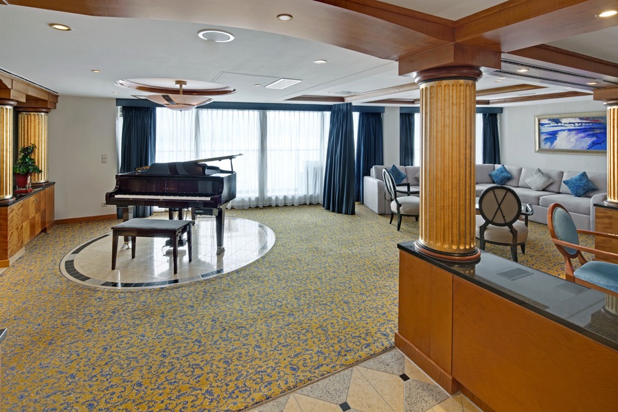 RCI, Radiance of the Seas, Royal Suite 3.jpg